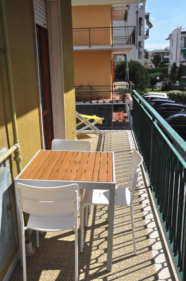 Viale Repubblica 329 1 Apartment ปิเอตราลิกูเร ภายนอก รูปภาพ